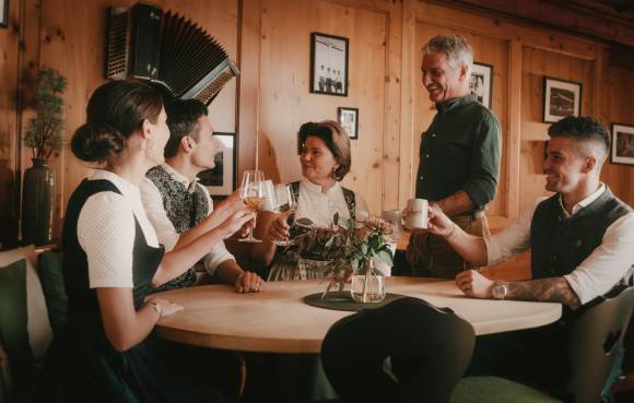 Gastgeberfamilie Lingg am Tisch