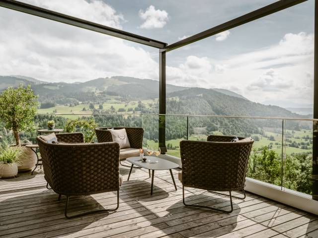 Panoramaterrasse mit Blick auf Allgäuer Nagellfluhkette