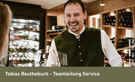 Teamleitung Service Tobias Reuthebuch